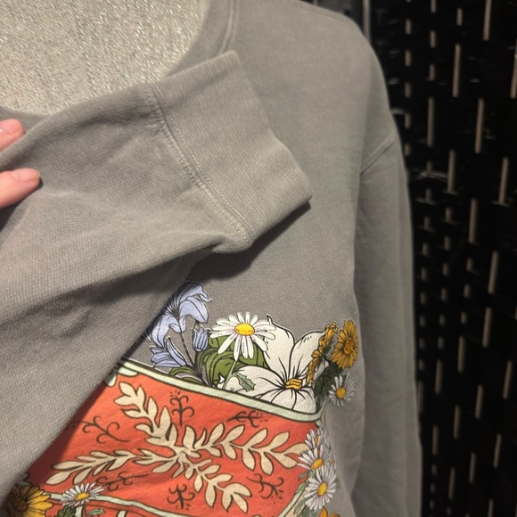 Comfort colors Floral Graphic Gray Sweatshirt Sz S - Picture 4 of 5